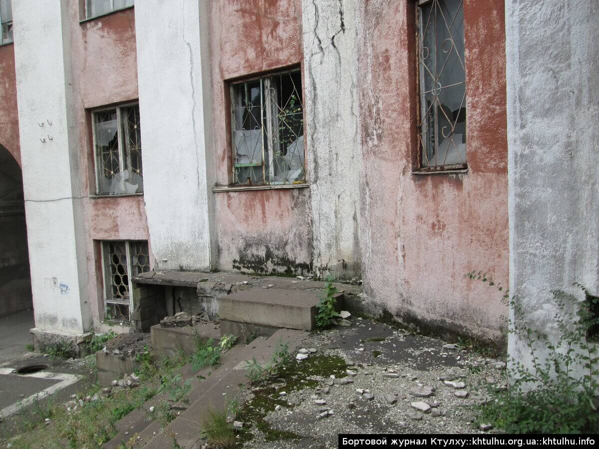 Прогулка по Днепропетровску. ДК Ильича, метро, памятник бронепоезду