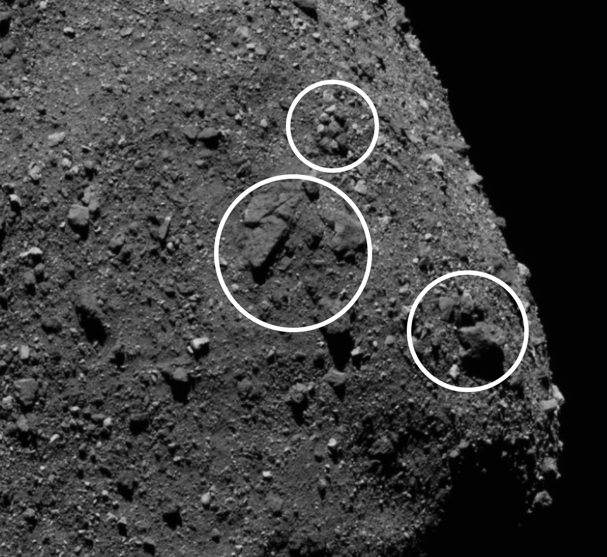 credits: NASA/OSIRIS-Rex Камни на поверхности астероида