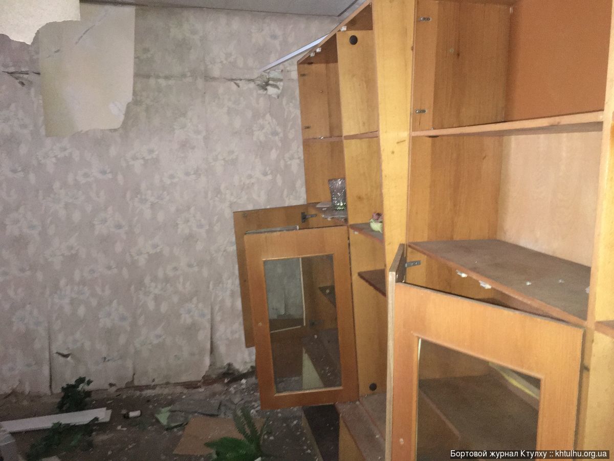 Заброшенное двухэтажное здание по улице Якова Самарского в Днепре :: Бортовой Журнал Ктулху :: khtulhu.org.ua