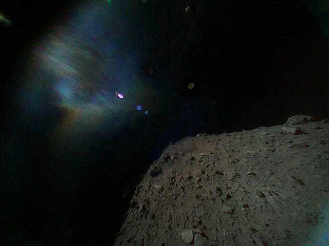 Image credit: JAXA Фото Rover 1B поверхности астероида Рюгу