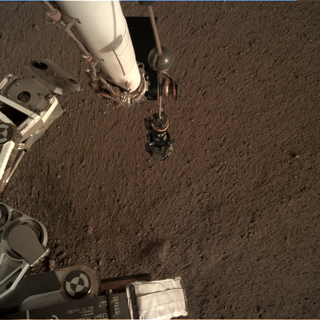  mars.nasa.gov insight raw images surface sol 0018 idc D000M0018 598141400EDR F0000 0488M 