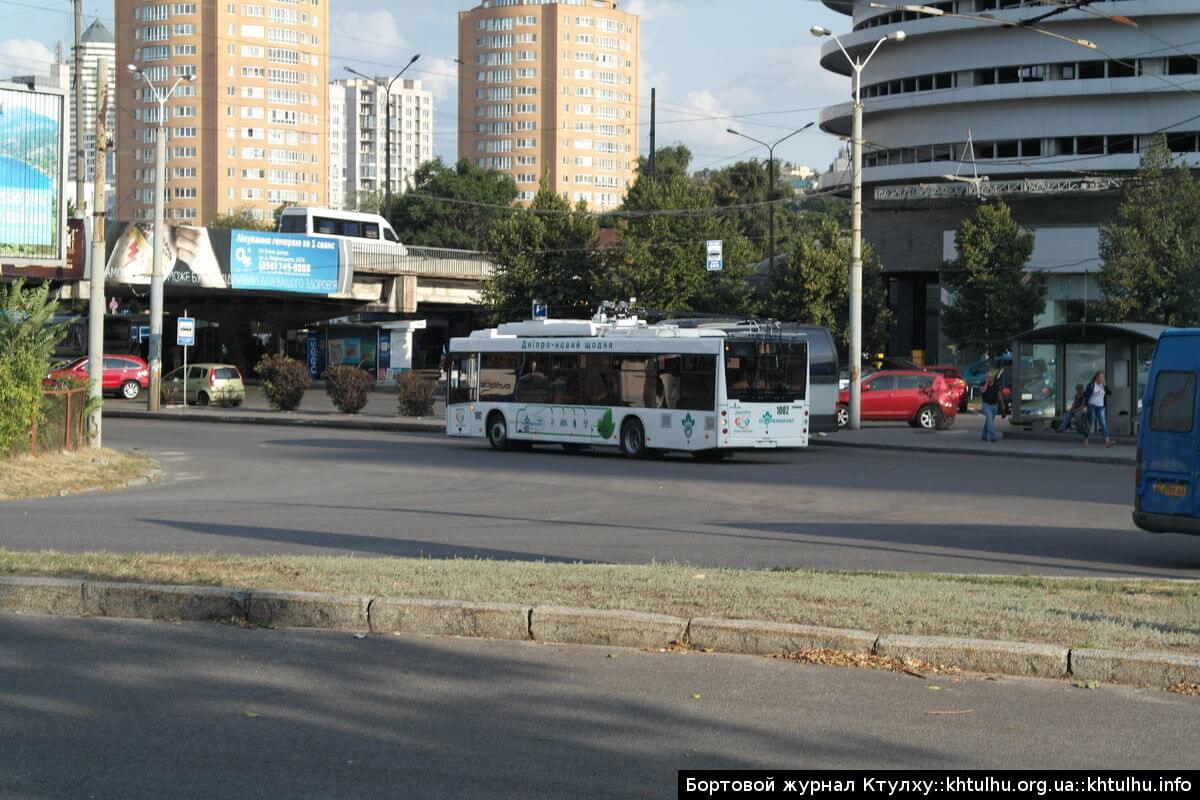 Троллейбус с автономным ходом МАЗ Т-203 в Днепре