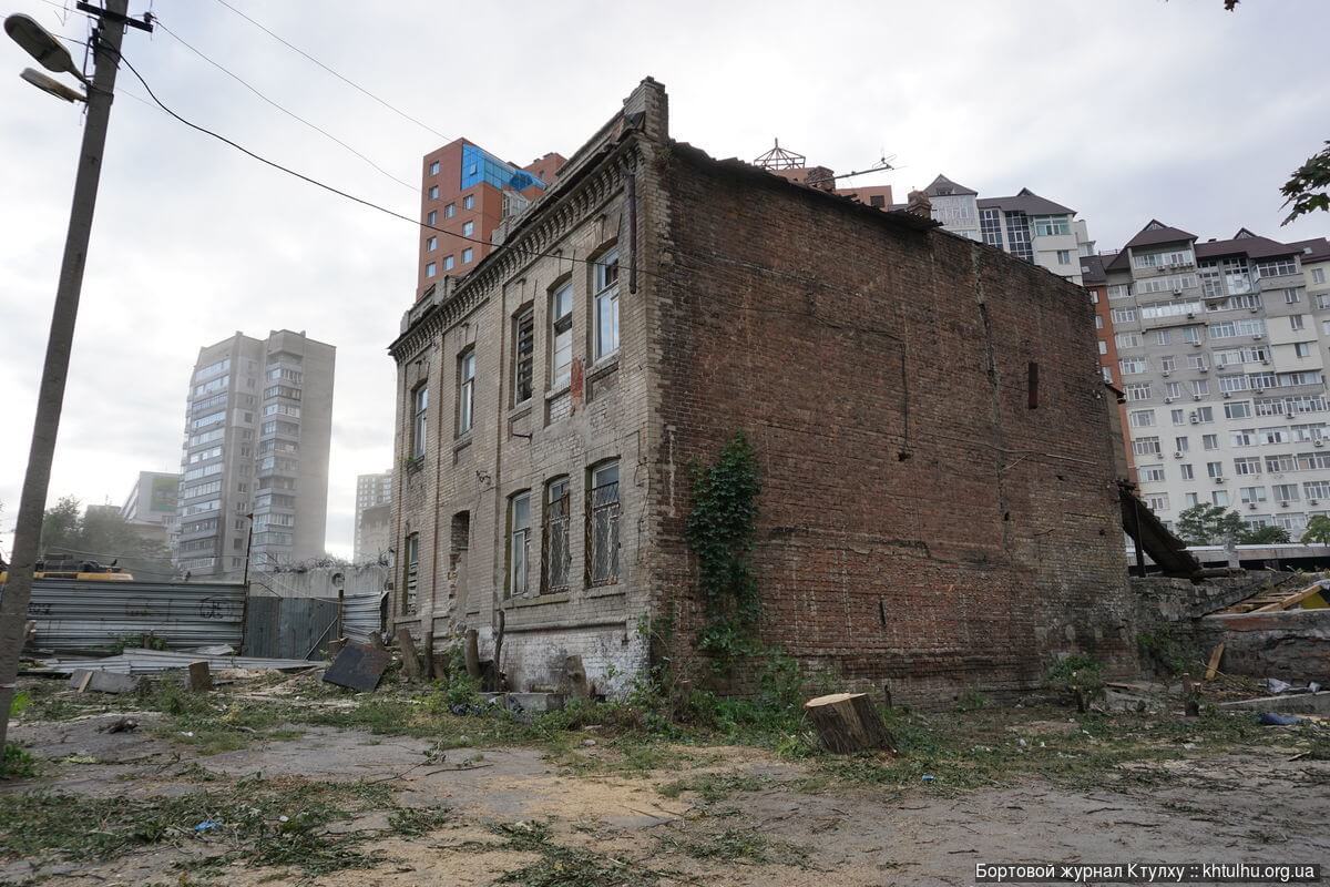 Заброшенный старинный дом по улице Херсонская, 2 в Днепре перед сносом :: khtulhu.org.ua :: Бортовой журнал Ктулху DSC