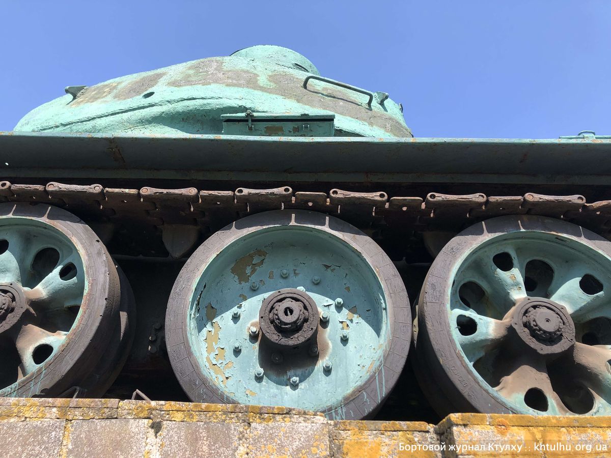 Петрово памятник танку Т-34 № башни 113 :: Бортовой журнал Ктулху :: khtulhu.org.ua
