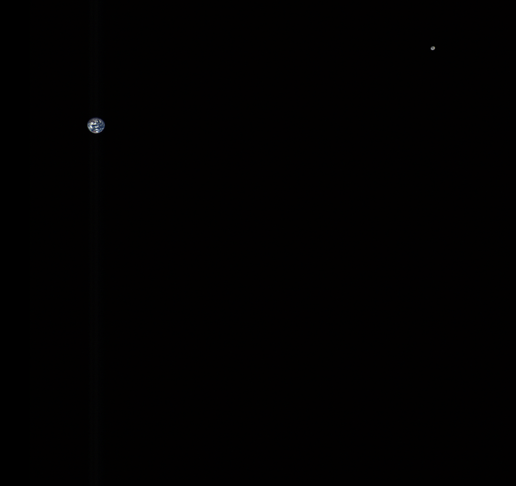 Osiris Rex фото Земли и Луны с расстояния 5 млн км