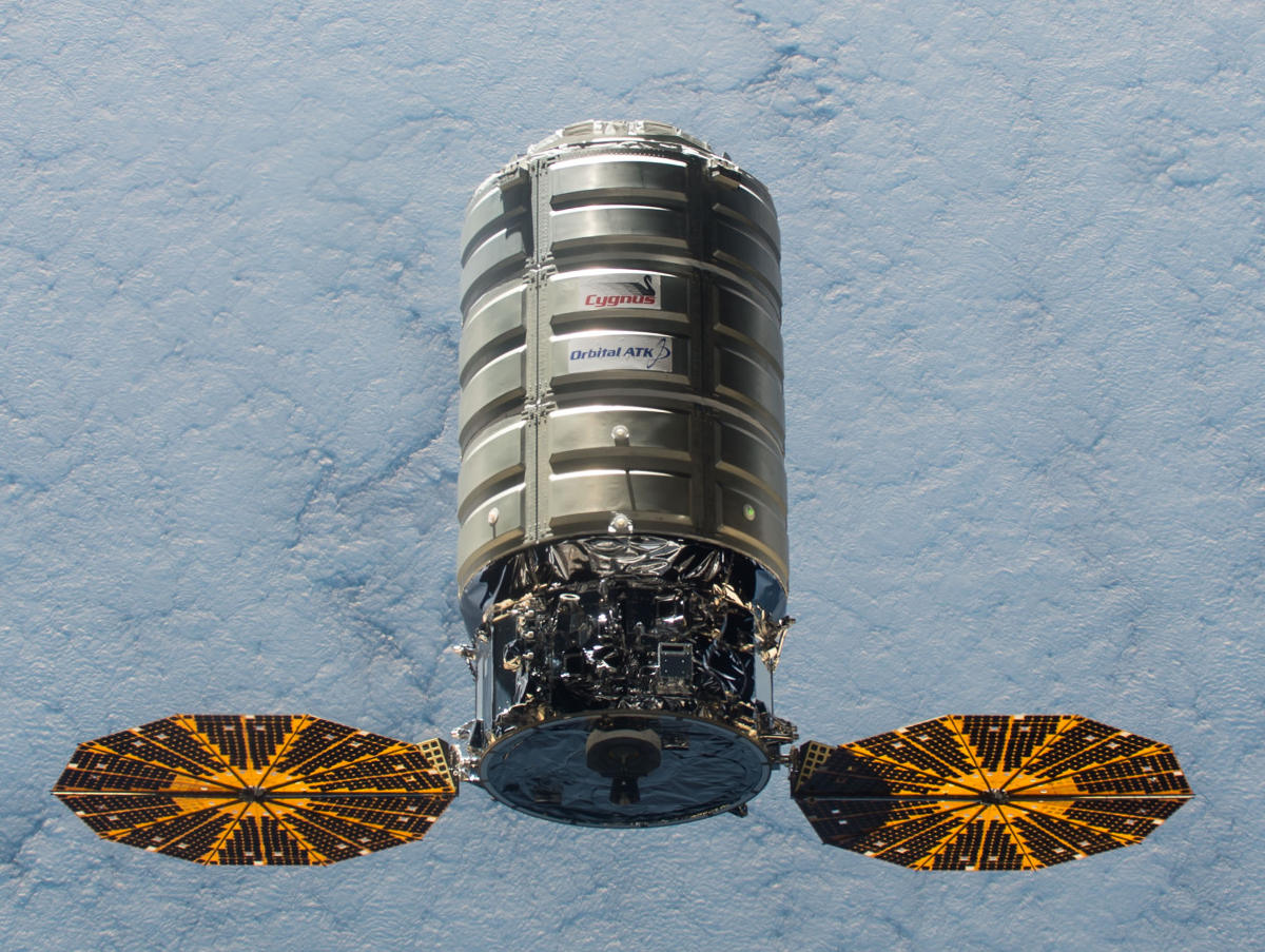 ISS 45 Cygnus 5 approaching the ISS crop