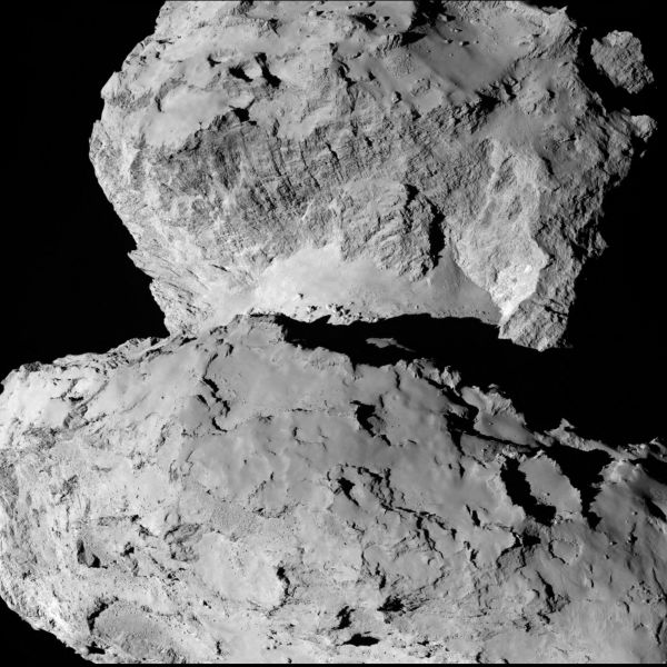 Комета Чурюмова-Герасименко с расстояния 104 км. Снимок сделан зондом Розетта 7 августа, при помощи основной камеры OSIRIS